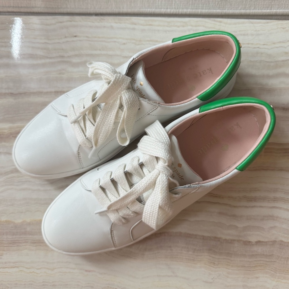NWOT Kate Spade White/Green Women's Leather Sneakers
Style Name: Alanna
Size: 10